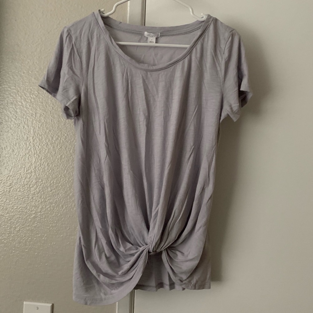 Gorgeous lavender knotted tee from Nordstrom 💜